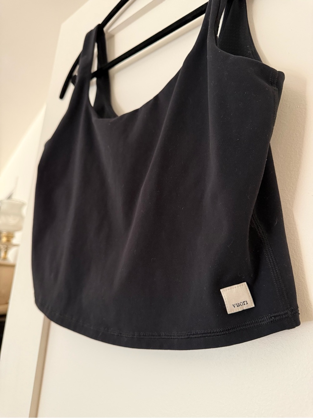 Vuori Daily Crop Tank - Picture 2 of 4